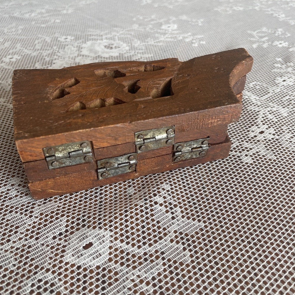 Vintage Hand Carved Wood 3 Leg Folding Mini Plant Book Stand Floral India - Picture 10 of 16